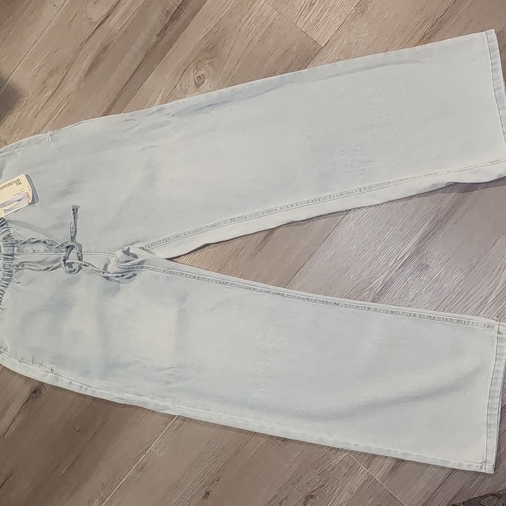 Wide Leg Pull On Jeans - Picture 5 of 6